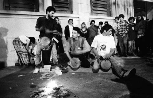 Tambores en el Festival Internacional de Arte y Cultura Negra, Belo Horizonte, Brasil, 1995